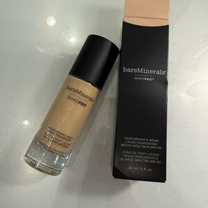 DiscontinuedbareMinerals BarePro Performance Wear Liquid Foundation -Cashmere 06